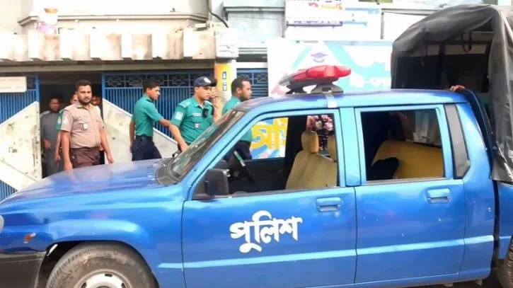 তরুণীসহ ‘আপত্তিকর অবস্থায়’ আটক জামায়াত নেতার ছেলে