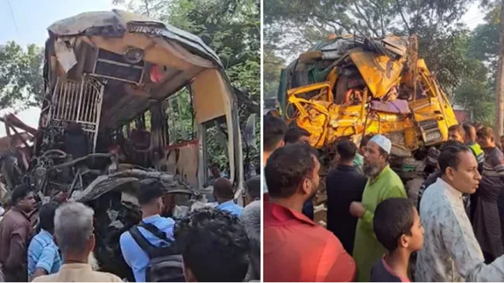 বনপাড়ায় বাস-ট্রাক সংঘর্ষে নিহত ১২, তদন্ত কমিটি গঠন