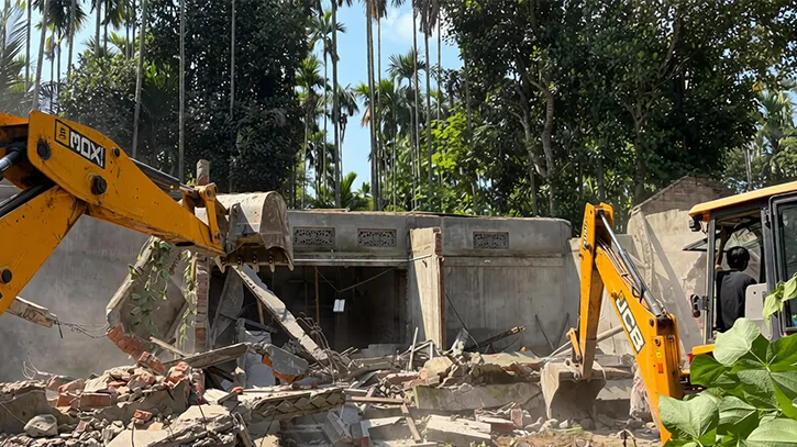 আসামে ১১০০ মুসলিম পরিবারের ঘরবাড়ি উচ্ছেদ, ভাঙা হলো ১০ মসজিদ