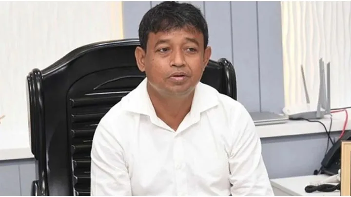 চাকরি থেকে বরখাস্ত হলেন সাবেক ডিবিপ্রধান হারুন